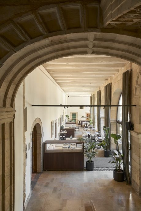 vira-arquitectura-restaurante-real-colegiata-de-san-isidoro-javier-bravo-13