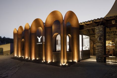 vira-arquiectura-bodega-el-capricho-aitor-ortiz-03