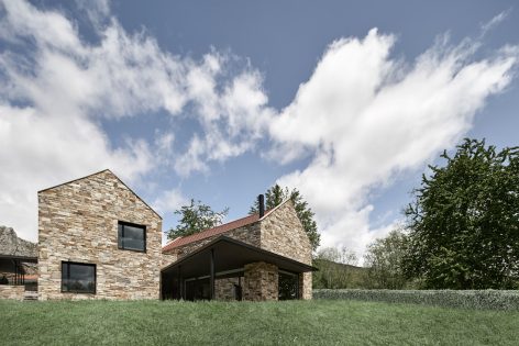 vira-arquitectura-casa-de-piedra-ii-javier-bravo-12