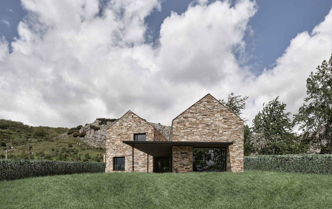vira-arquitectura-casa-de-piedra-ii-javier-bravo-13