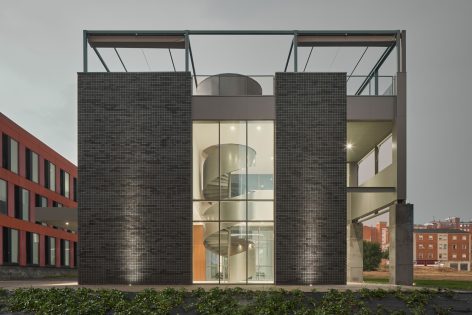 vira-arquitectura-centro-de-empresas-de-base-tecnológica-javier-bravo-277