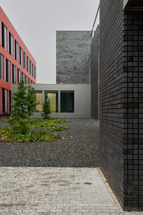 vira-arquitectura-centro-de-empresas-de-base-tecnológica-javier-bravo-307