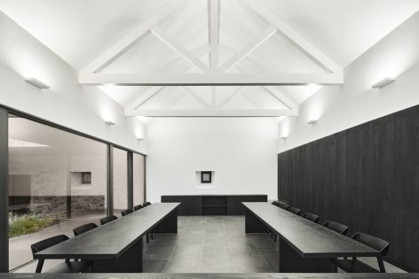 vira-arquitectura-monasterio-rabanal-del-camino-javier-bravo-04