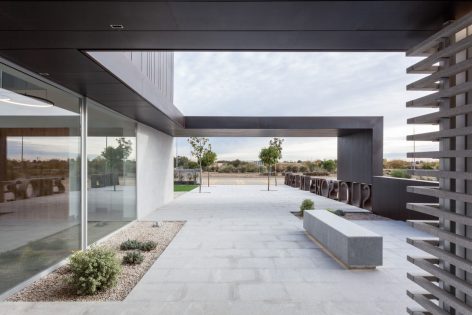 vira-arquitectura-tanatorio-sucesores-de-espiña-03