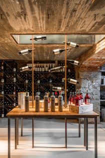 vira-arquitectura-vinoteca-entrecepas-imagenMAS-08