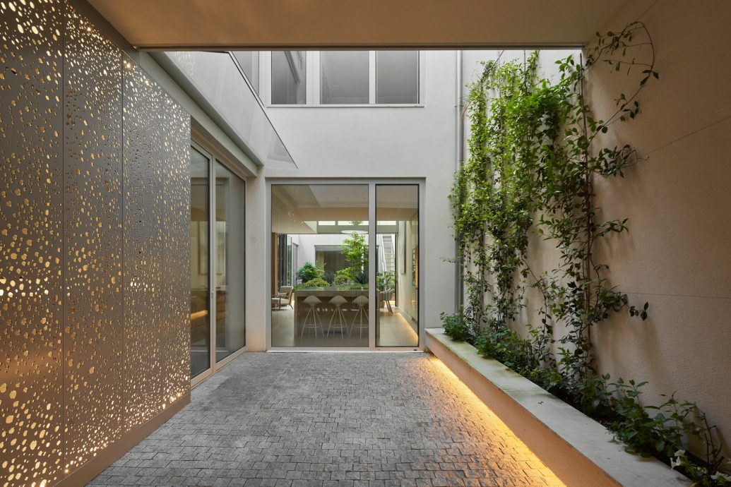 vira-arquitectura-vivienda-entre-medianeras-javier-bravo-15